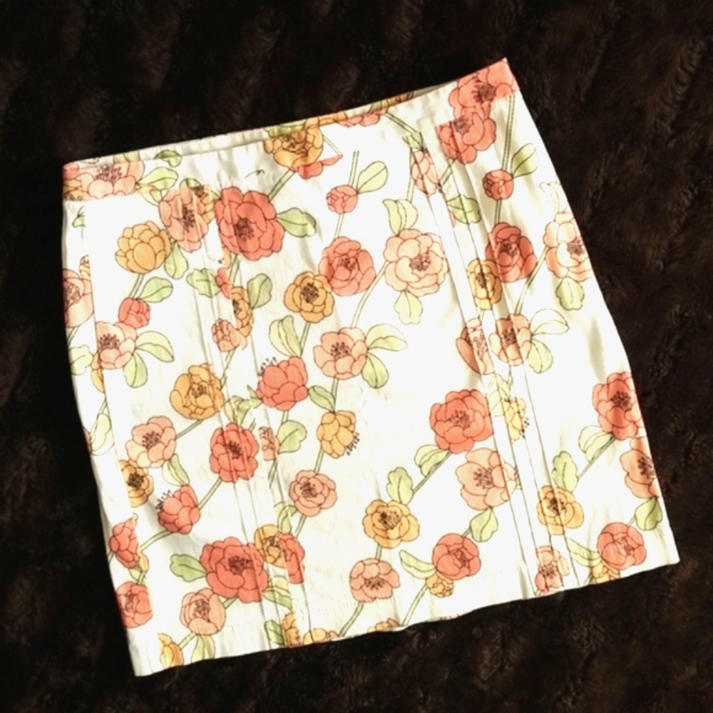 Ann Taylor LOFT Petites Floral Mini Skirt - Size 2P
